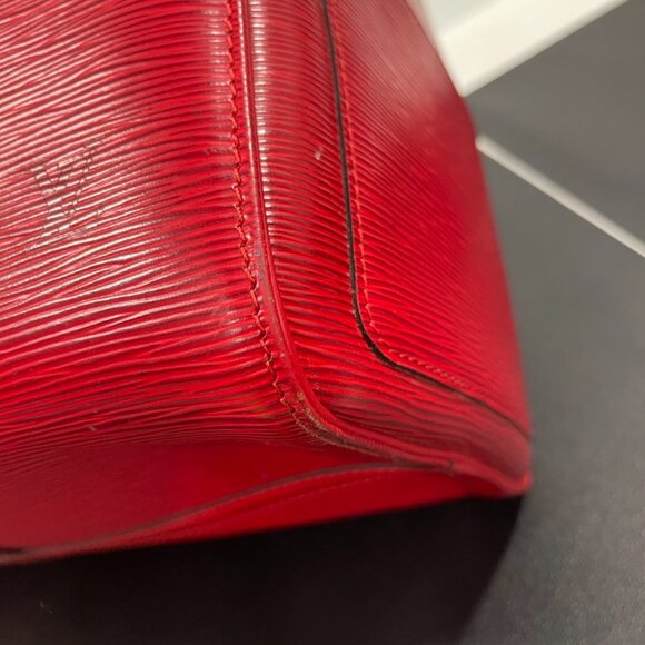 Louis Vuitton Epi Leather Weekender Bag 45 Vintage (176315) - Picture 5 of 13